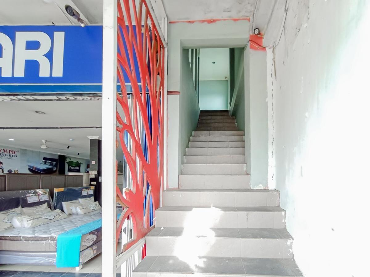 Reddoorz Syariah Near Q-Mall Banjarbaru Martapura  Ngoại thất bức ảnh